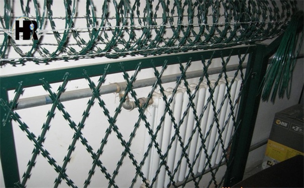 監獄護欄網--刀片刺網